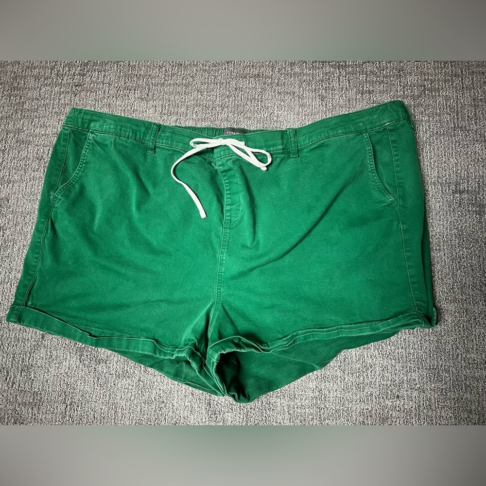 Torrid size 6 green denim shorts drawstring